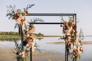 Creative Floral Arrangements to Elevate Your Wedding Décor
